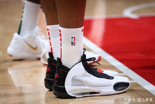 韩硕出任四川男篮主帅 球队希望他严抓训练